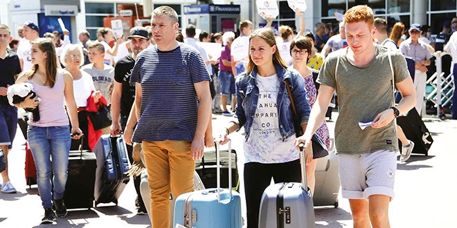 Bayram� f�rsat bilen tatilci otelleri doldurdu