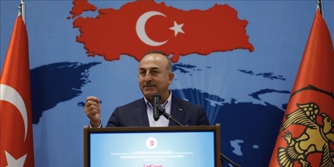 'T�rk milleti asla kimse kar��s�nda boyun e�mez'