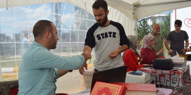 Kan bağışını yapana Kur'an-ı Kerim hediye