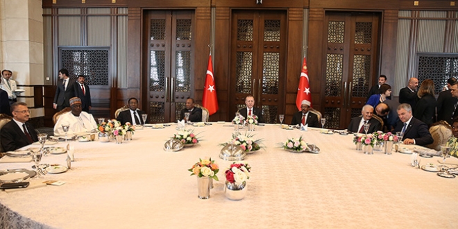 Erdoan'dan yabanc devlet temsilcileri onuruna yemek