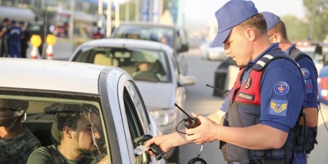 Jandarma 30 bin personelle bayram mesaisine haz�r