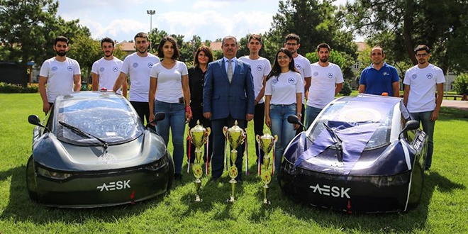 YT� ��rencilerinin 'yerli ve milli otomobil' r�yas�