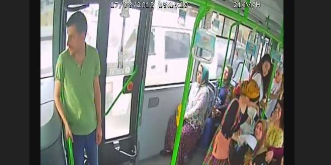 Otobüs şoförü kalp krizi geçiren kadının hayatını kurtardı