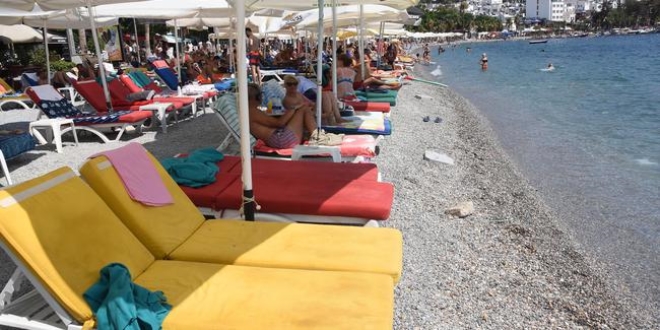 Halk plaj�nda �ezlongdan �cret talebi iddias�