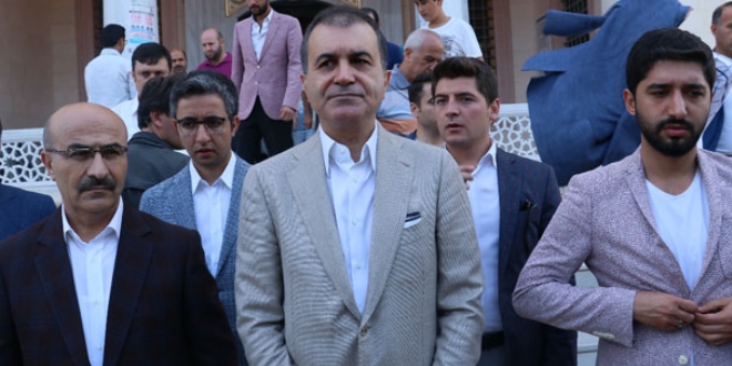 AK Parti Sözcüsü Çelik'ten bayram namazı sonrası açıklamalar