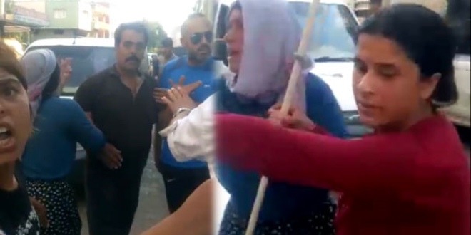 Polis sadece kameraya çekerek, sopalı kavgayı ayırdı