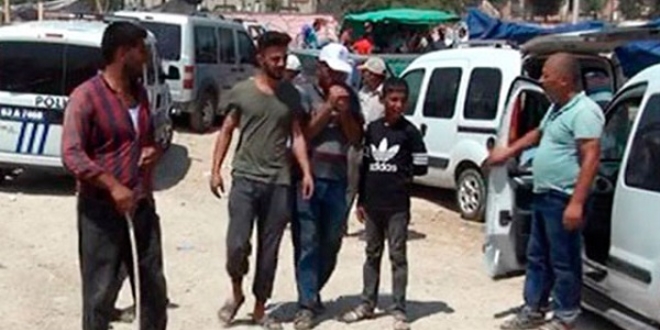 Kasaplar�n kurban kesme kavgas�: 4 yaral�