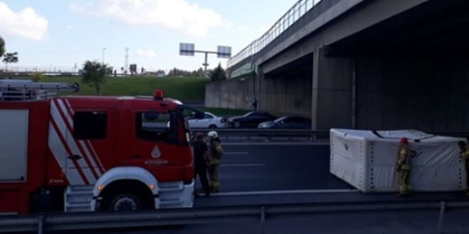 Esenyurt'taki intihar giri�imi TEM trafi�ini kilitledi