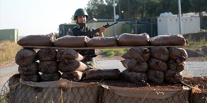 'S�n�r Kartallar�' bayrama g�rev ba��nda girdi