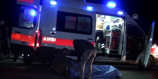 Burdur'da otomobil bariyere arpt: 9 yaral