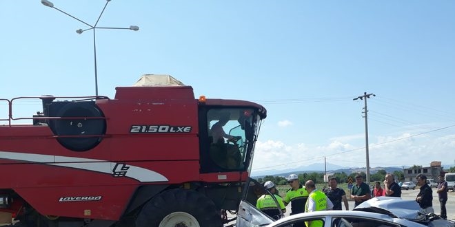 Samsun'da iki otomobili çarpıştı: 3 ölü, 3 yaralı