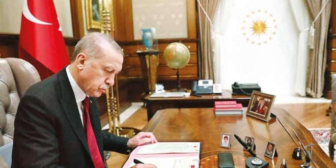 Büyükelçiler ve valiler kararnamesi bayram sonu