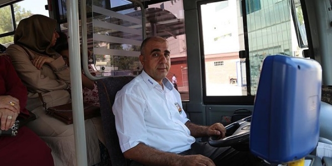 Otobüs şoförü bayılan yolcuyu hastaneye ulaştırdı