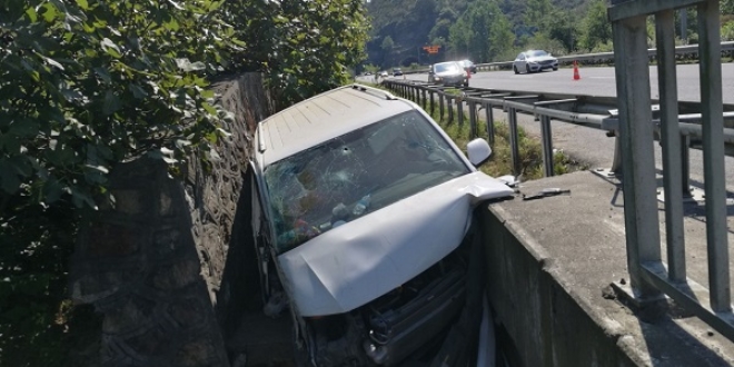Ordu'da minibüs sulama kanalına düştü: 10 yaralı
