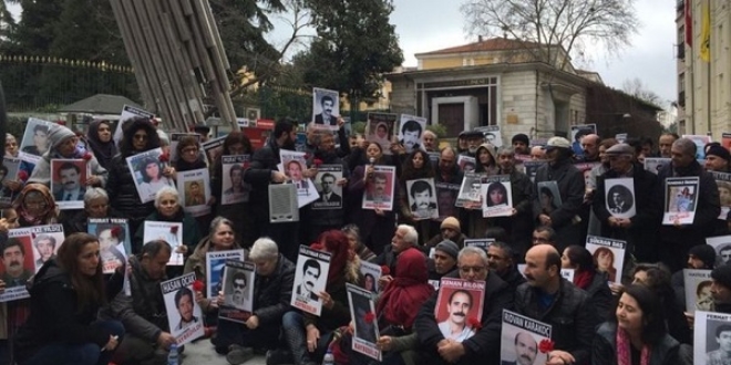 Cumartesi Anneleri'nin eyleminde arbede ve gözaltılar var