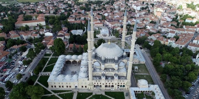 Selimiye Camisi bayram boyunca doldu tat