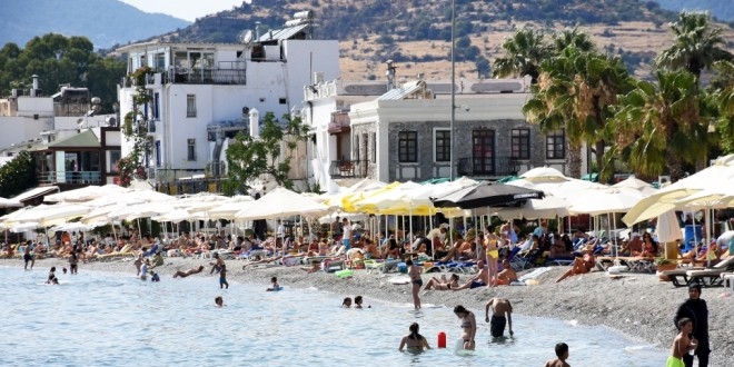 Güney Ege sahillerinde yoğunluk devam ediyor