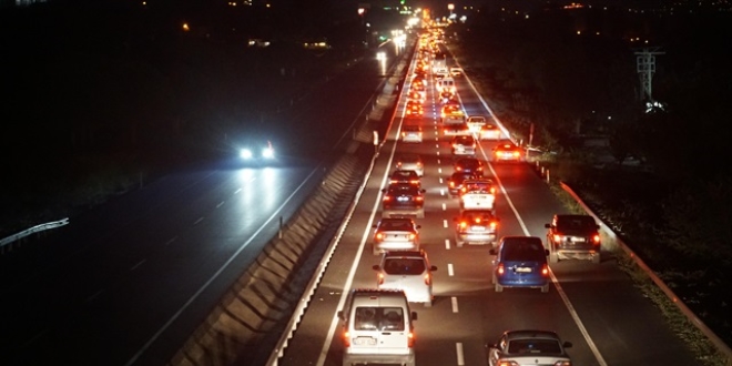 Tekirda�-�stanbul karayolunda yo�unluk s�r�yor