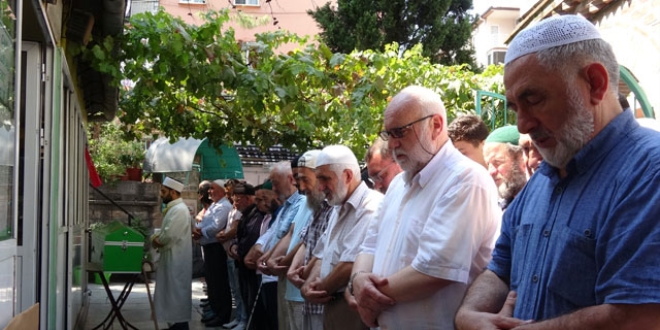 Balkondan düşen 2 yaşındaki çocuk toprağa verildi