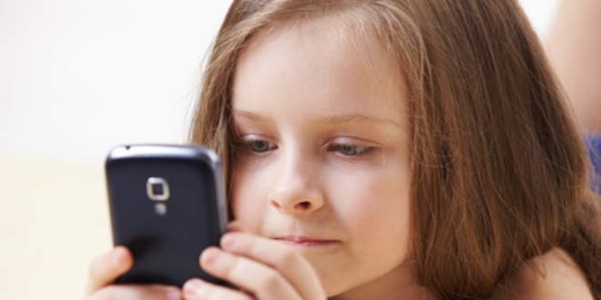Türkiye'deki çocukların yüzde 59'u akıllı telefon sahibi
