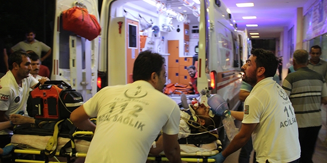 Şanlıurfa'da otomobiller çarpıştı: 7 yaralı