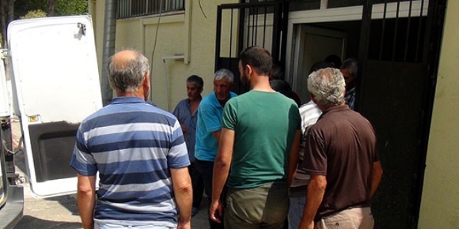 Ayrılmak isteyen çiftin akrabaları arasında bıçaklı kavga: 1 ölü, 8 yaralı