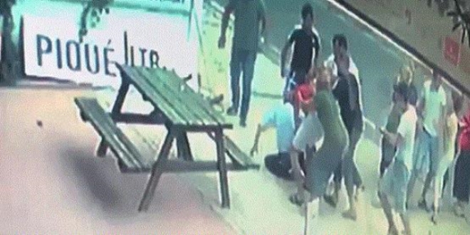 Kendilerini uyaran zabıtaya dehşeti yaşattılar