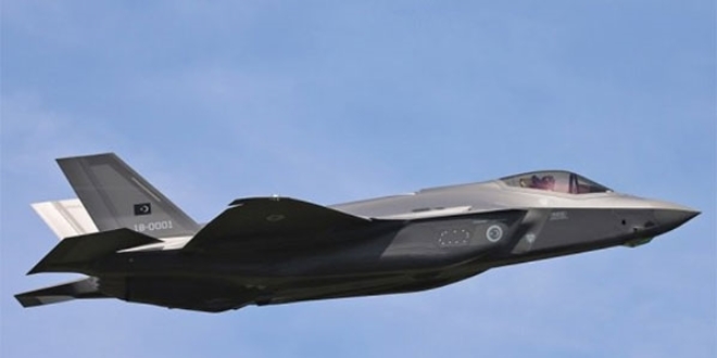 Trk sava pilotu, F-35 ile ilk uuunu gerekletirdi