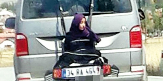 Kızını aracın arkasına bağlayan baba hakkında açıklama
