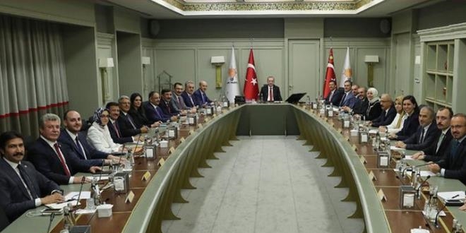 AK Parti MYK yerel seçim gündemiyle toplanıyor