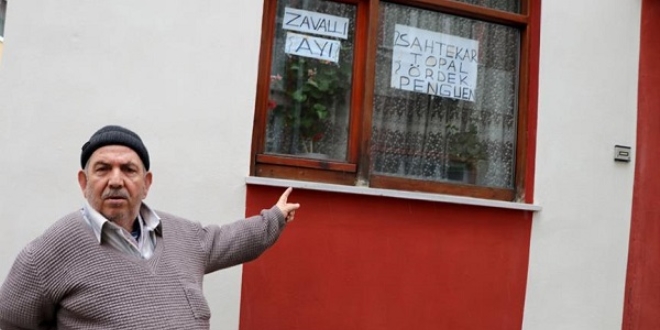 Mahkeme karde�lerin pankartl� miras kavgas�nda karar�n� verdi