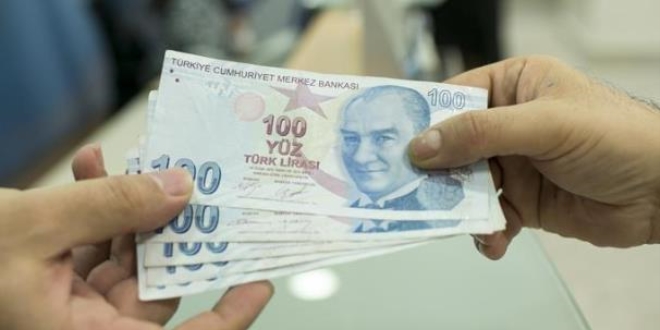 Restorancılar lira ile kiralamadan memnun