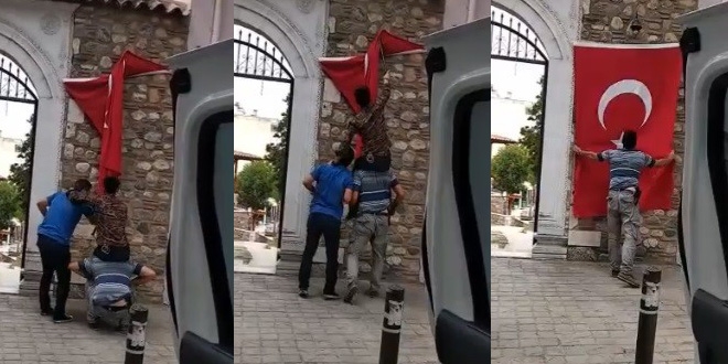 Polislerin bayrak hassasiyeti yüreklere dokundu