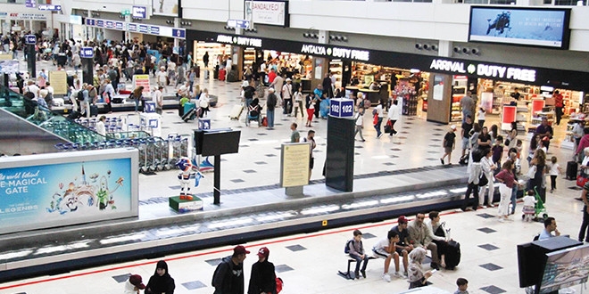 Turizmde yabancı trafiği devam ediyor