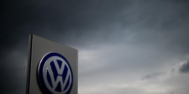 VW'deki emisyon skandalı benzinli araçlara da sıçradı