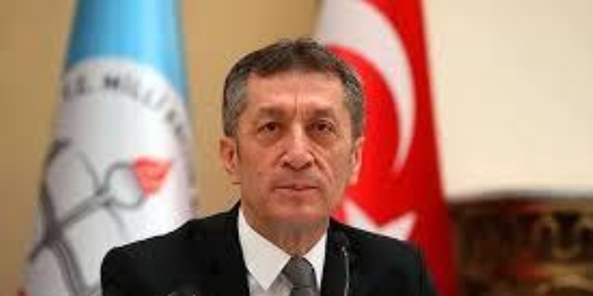 Selçuk: Öğretmen yetiştirmede büyük projelerimiz olacak