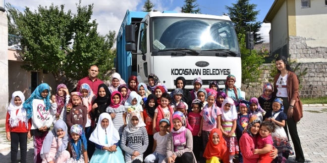 15 çocuk, 2 ton geri dönüşüm malzemesi topladı