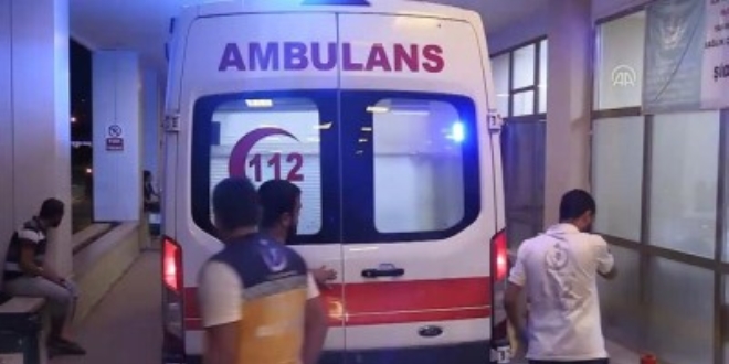 Yardıma giden sağlık ekipleri darbedildi