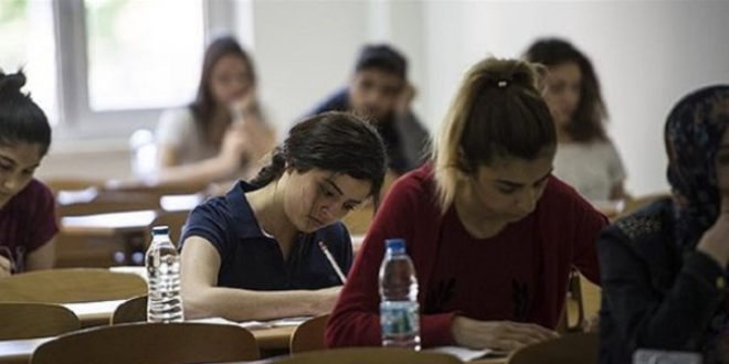 128 bin kontenjan bo� kald�, g�zler ek yerle�tirmede