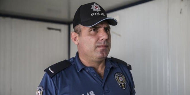 Yaralı Suriyeliyi 2 kilometre sırtında taşıyan polis o anları anlattı