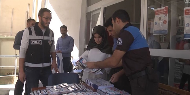 Hakkari'de ��renciler ter�r konusunda bilgilendirildi