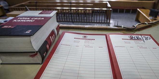 10'u tutuklu 67 san���n yarg�lanmas�na devam edildi