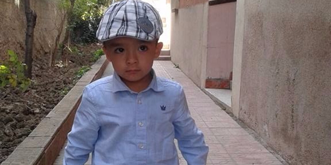 Minik Eren, 5 y�ld�zl� otel havuzunda bo�uldu