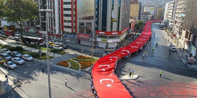 İzmir'in düşman işgalinden kurtuluşu kutlanıyor