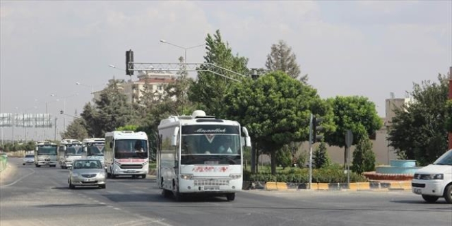 Komandolar İdlib sınırına gönderildi