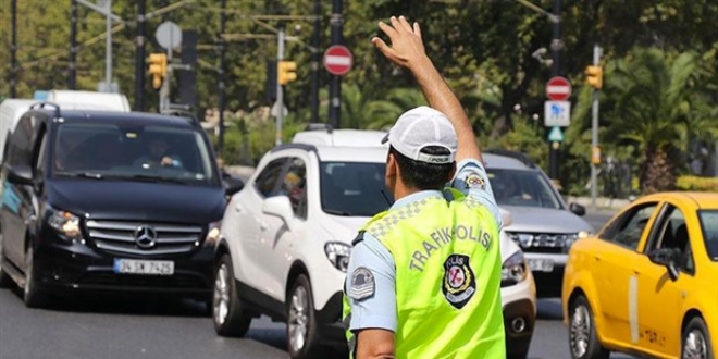İstanbul'da Dolmabahçe trafiğine maç düzenlemesi
