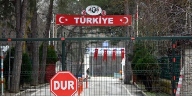 Yunanistan'da alıkonulan 2 Türk askeri serbest bırakıldı