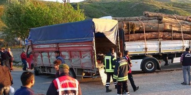 Tarım işçilerini taşıyan kamyon devrildi: 17 yaralı