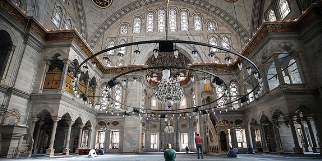 Osmanl�'n�n ilk Barok mimari eseri 'Nuruosmaniye'