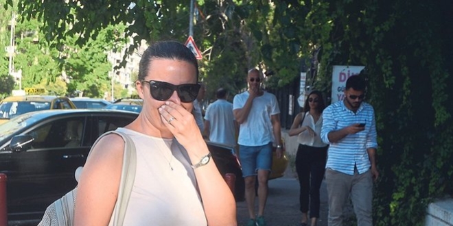 �zmir'deki la��m kokusu halen giderilemedi